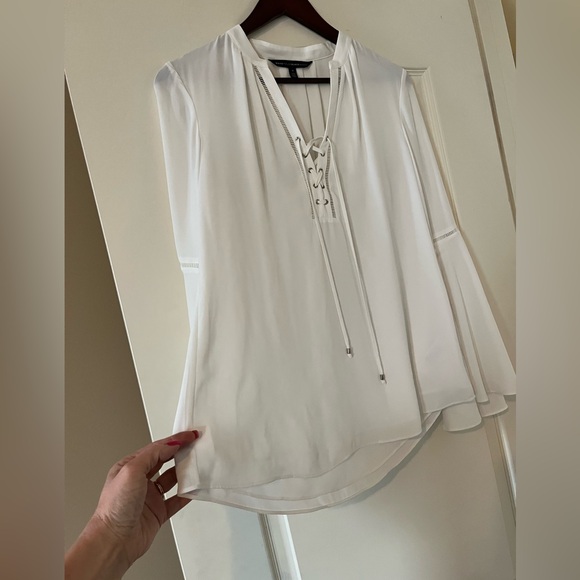 White House Black Market Bell Sleeve Flowy Rich White Blouse Women’s Size 8 - Picture 2 of 16